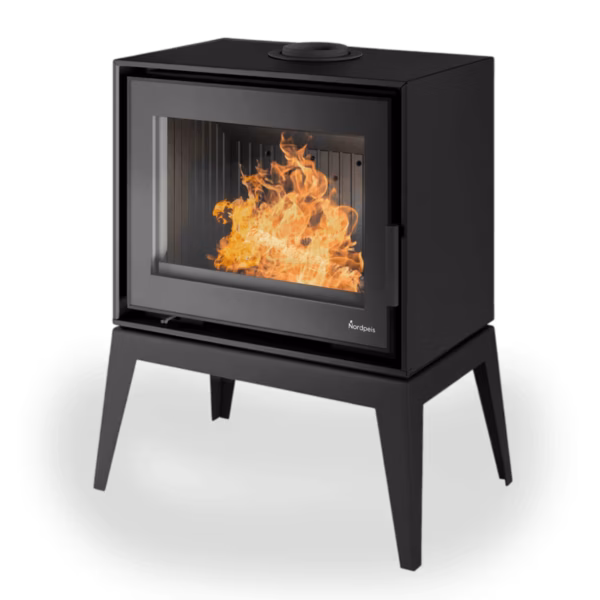 Nordpeis Sintra Steel peisovn med stort frontglass og stålkropp på fire bein